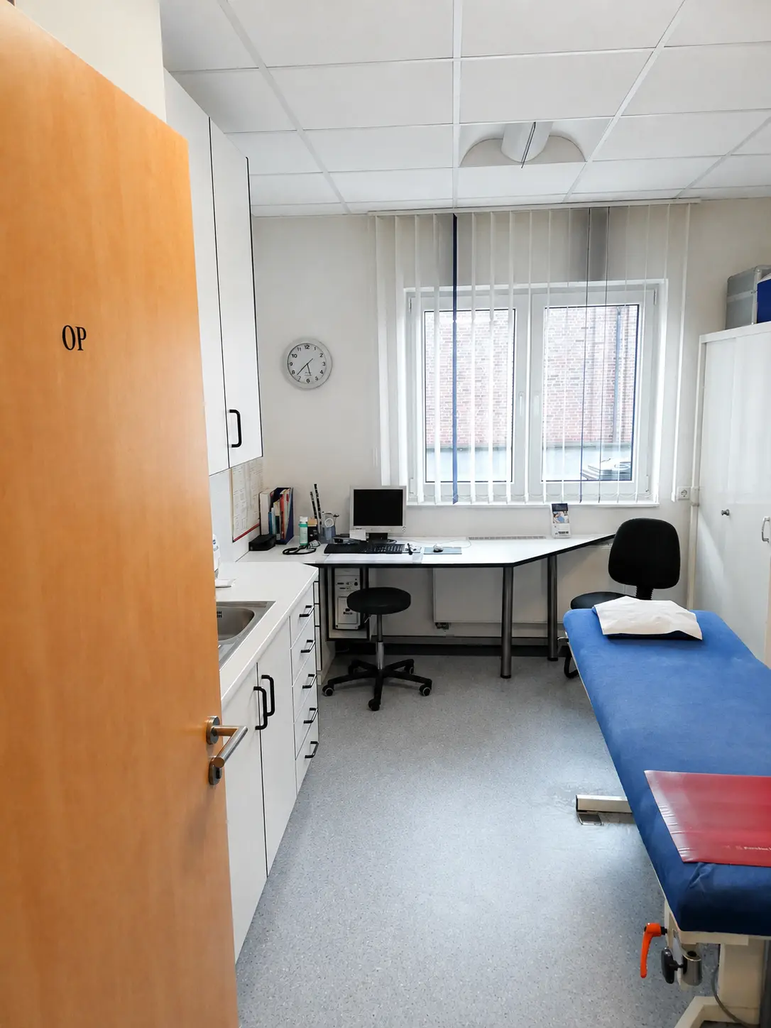 Behandlungsraum & kleine Eingriffe